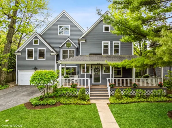 317 E Center Ave, Lake Bluff, IL 60044