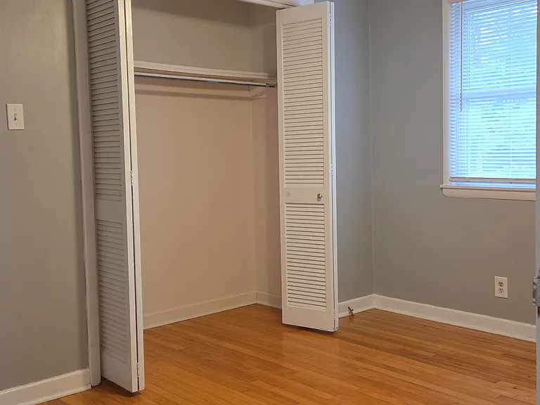 612 Dupont Dr — Photo 11