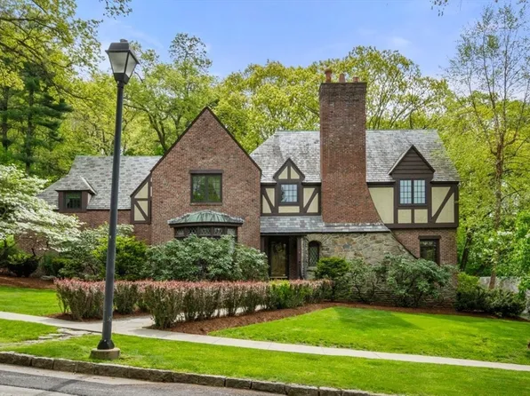 6 Old Colony Rd, Worcester, MA 01609