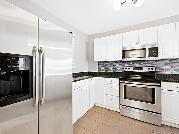 2nd image of 113 Royal Park Drive #2h