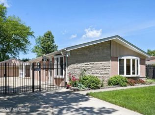 46 James Ct, Glenview, IL 60025