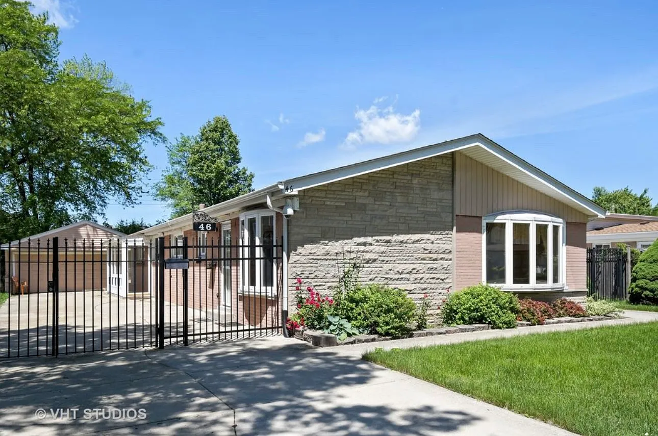 46 James Ct photo 1