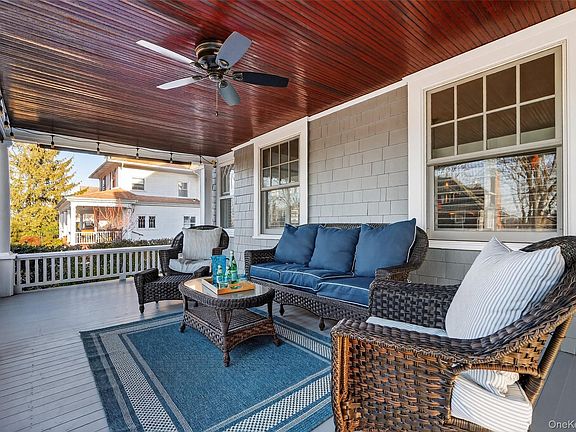 3rd image of 9 Ridgeview Avenue