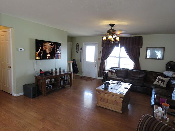 2nd image of 22 Watkins Glen Way
