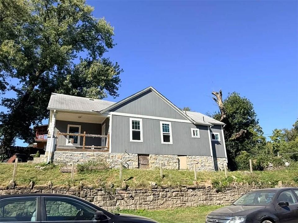 1st image of 846 Riverview Ave