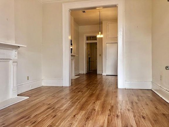 2nd image of 3005 Baudin St