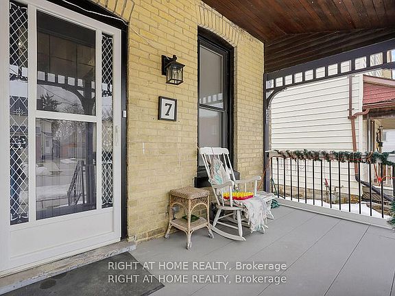 2nd image of 7 Myrtle St