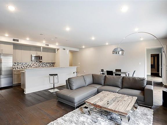 5th image of 711 S Peters St #Penthouse 1