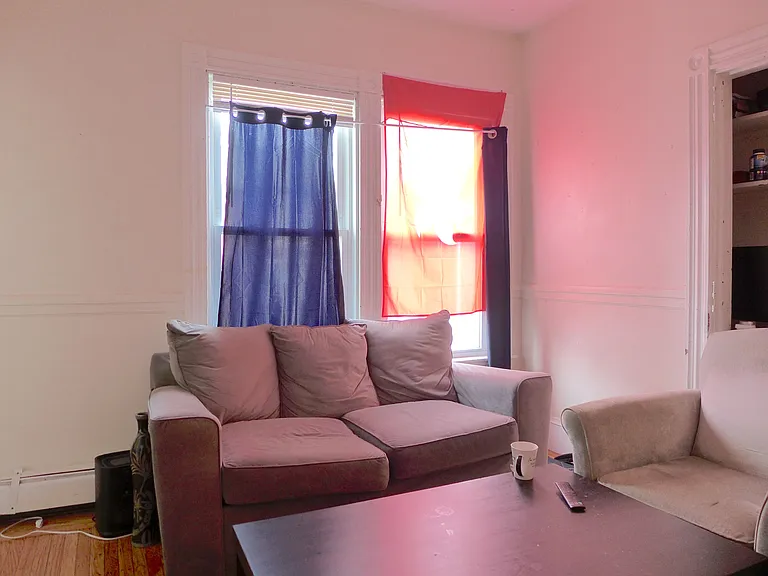 72 Hillside St #5 — Photo 9