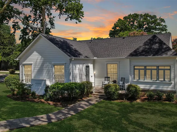 1306 W Virginia St, McKinney, TX 75069