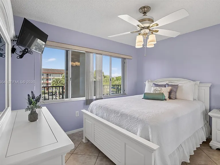 1651 SW 127th Ave #305A — Photo 10