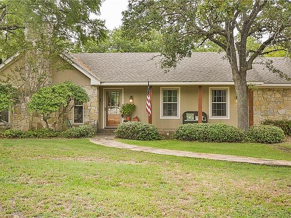 3rd image of 6705 Victorian Ct