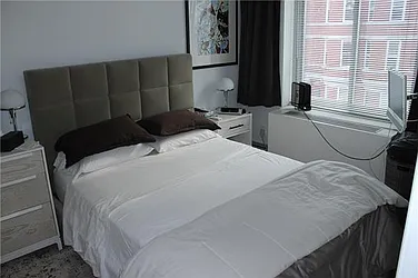 Rented by Space Marketing Shop