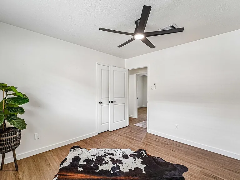 2801 Coy Dr — Photo 22