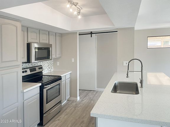 5th image of 3633 W DAHLIA Drive
