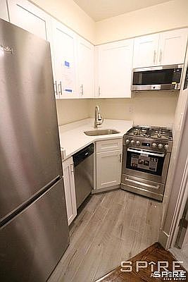3rd image of 128 W 74th St APT B