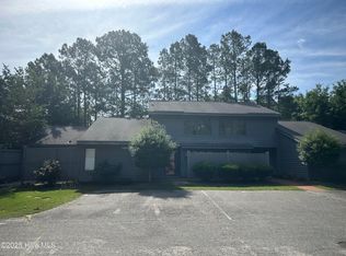 402 Sherbrooke Cir, Laurinburg, NC 28352