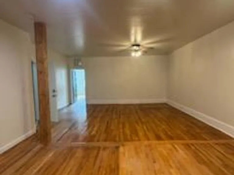 1513 Front St — Photo 1