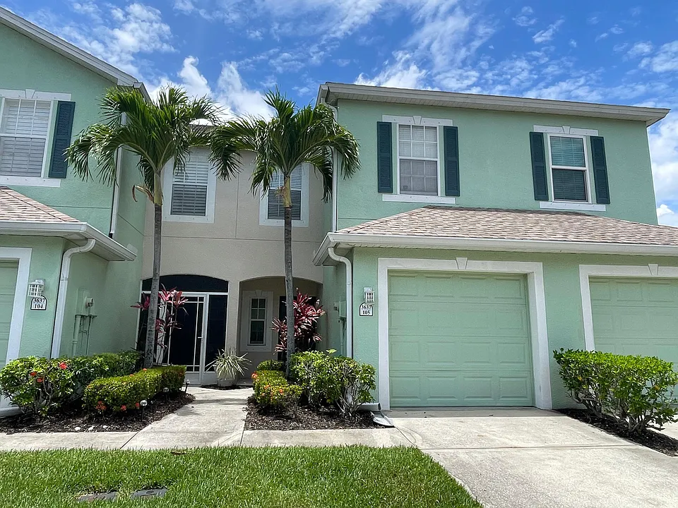 3637 Pine Oak Cir #105