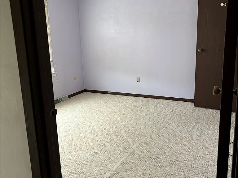 3204 Camberly Dr — Photo 36