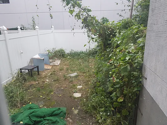 Rented by The Hamilton Group | media 2