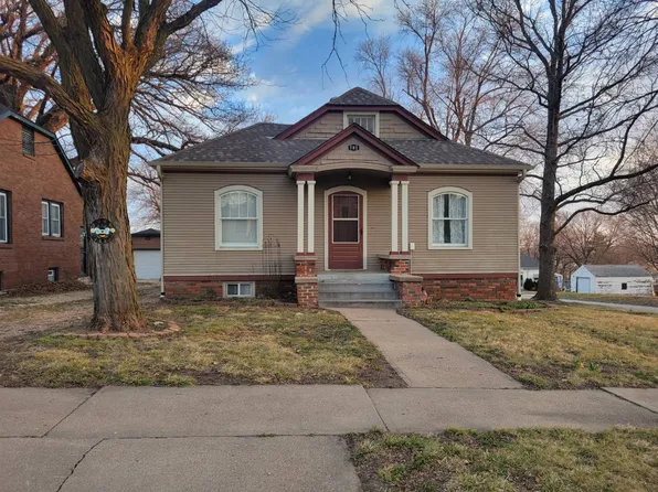 702 14th St, Auburn, NE 68305