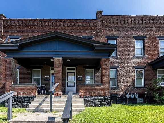 5th image of 686 E Whittier St #686