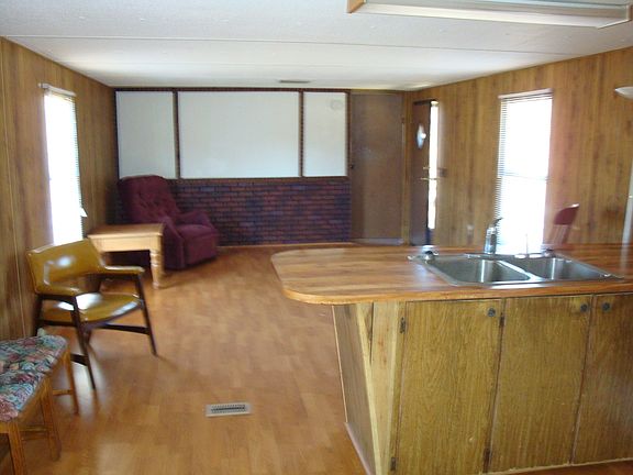 4th image of 6823 Dolphin Ct