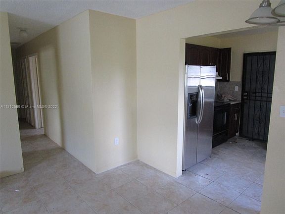 5th image of 450 NE 168th Ter #0