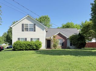 914 Lavergne Ln, La Vergne, TN 37086