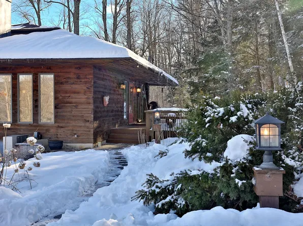59 Cedarwood Road, Stockbridge, VT 05772