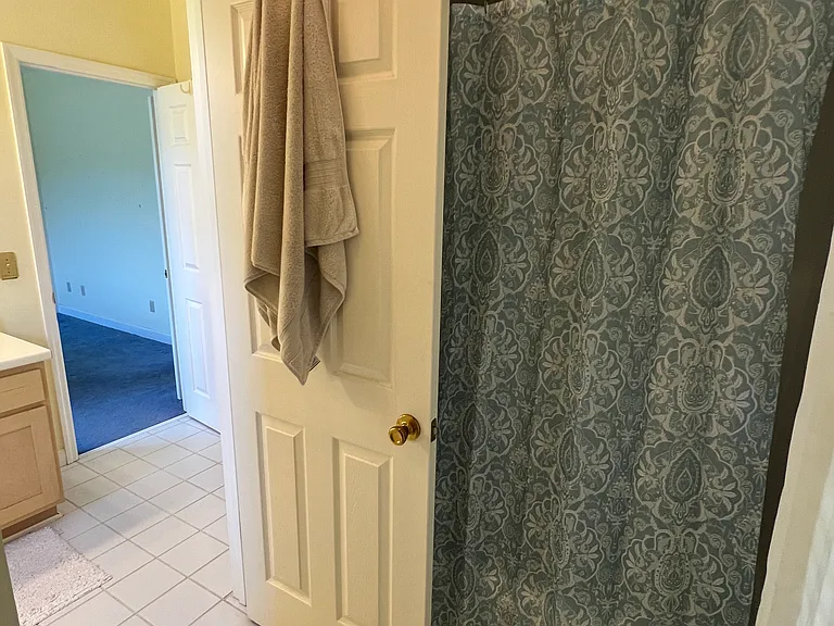 5652 Lakeview Rd — Photo 32
