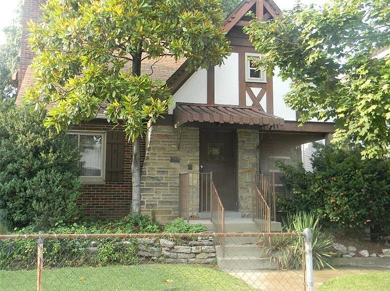 1st image of 320 W Vine St