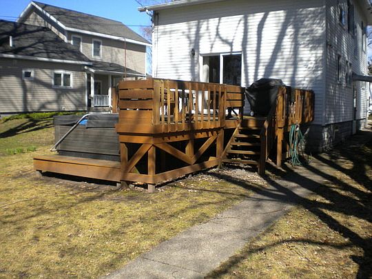 5th image of 303 N Lewis St