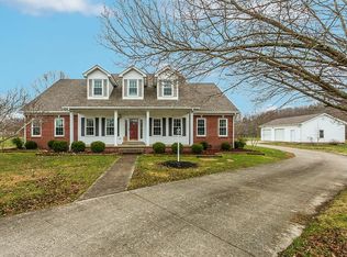 1037 Hidden Creek Dr, Berea, KY 40403