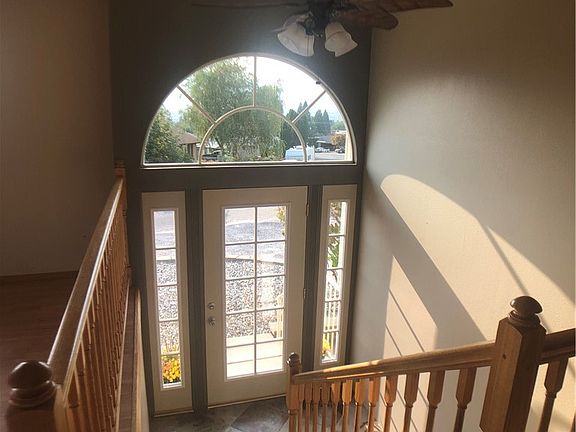 3rd image of 609 N Lander Ct