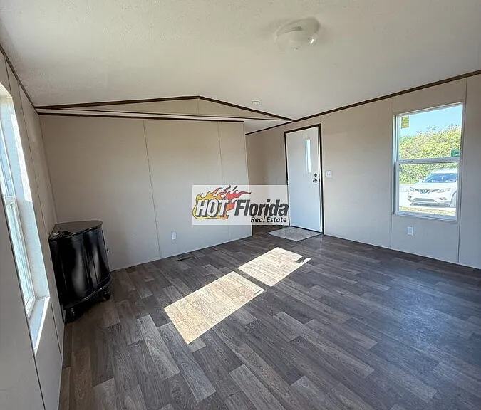 1357 Sparrow Rd — Photo 16