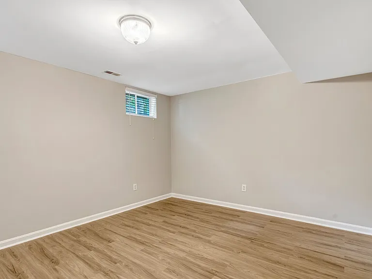 10929 Park Rd — Photo 44