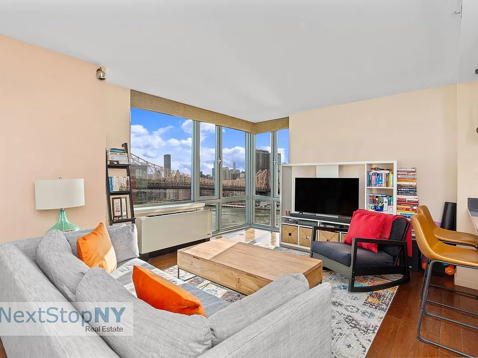1st image of 455 Main St APT 12C