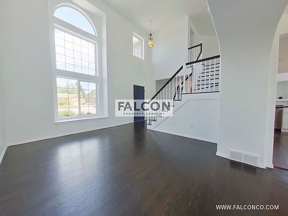 2nd image of 1111 Mount Estes Dr