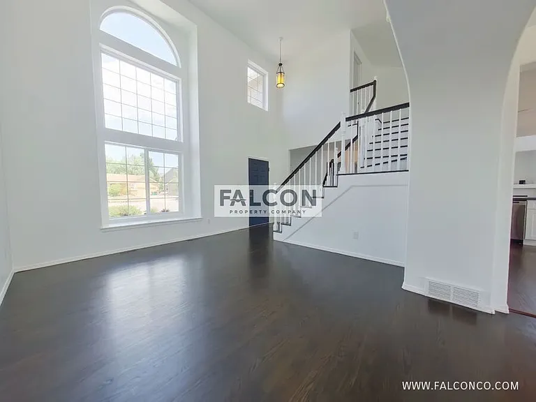1111 Mount Estes Dr — Photo 2