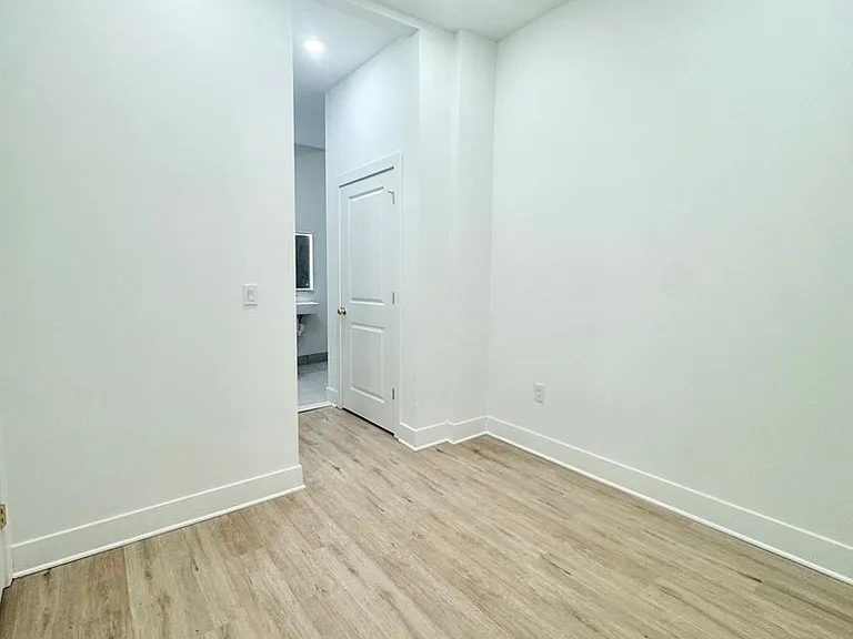 1422 N 8th St — Photo 19