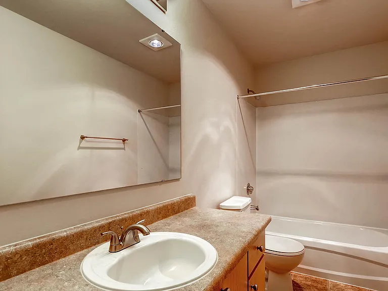 A Standard Bathroom at The Regency Apartments