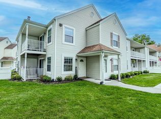 15 Fairview Cir, Middle Island, NY 11953