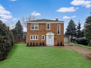 8148 W Oak Ln, Niles, IL 60714