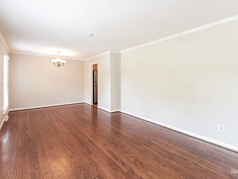 5405 Ainsworth Dr — Photo 7