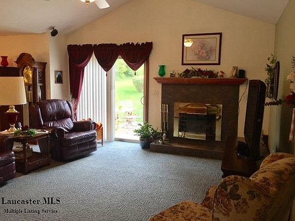 3rd image of 490 Kathryn Dr