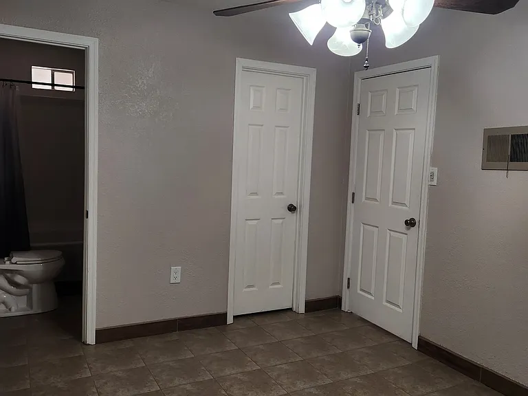 731 W Pepper Pl #2 — Photo 11