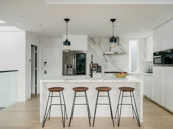 4th image of 1126 Sanchez St #Penthouse