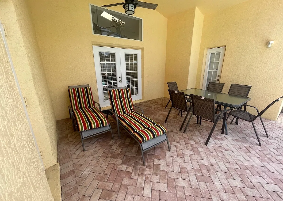 5 bed, 2136 sqft, $2,950 — Photo 3